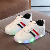 Oeak New Brand Cute Breathable Kids Light Shoes High Quality Autumn Baby Girls Boys Toddlers Fashion LED Children Sneakers