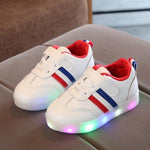 Oeak New Brand Cute Breathable Kids Light Shoes High Quality Autumn Baby Girls Boys Toddlers Fashion LED Children Sneakers